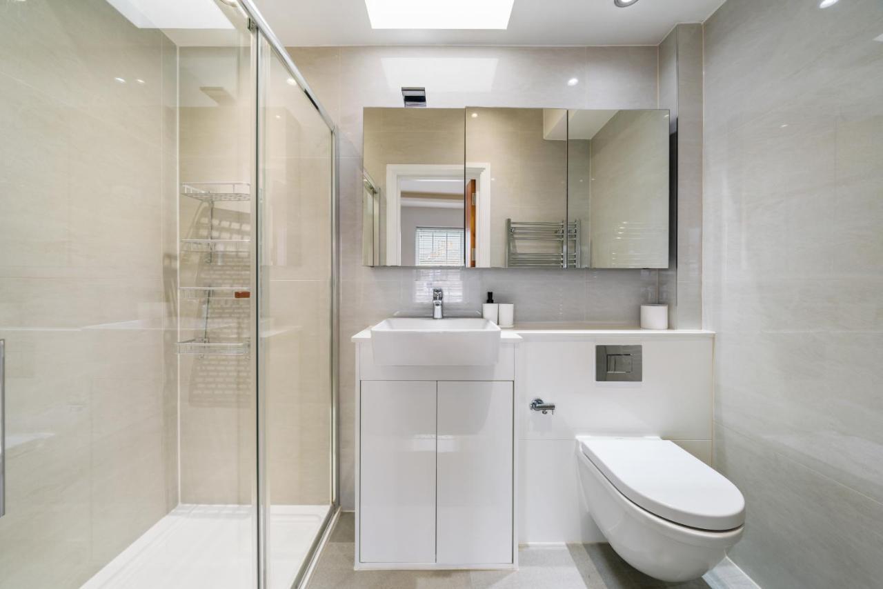 Modern 4 Bedroom Townhouse With Cinema In The Heart Of Se1 Дом отдыха